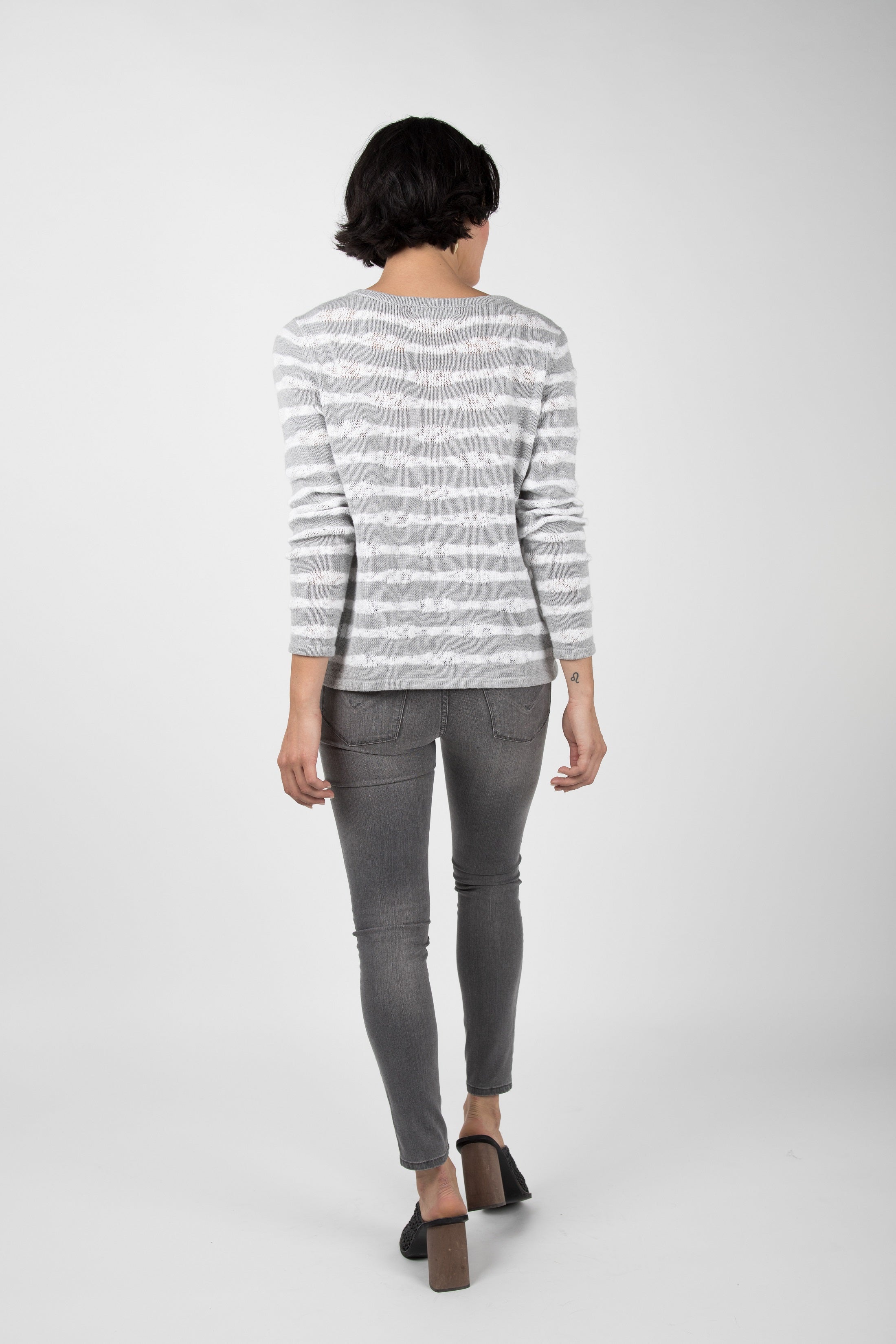 Wave Pullover